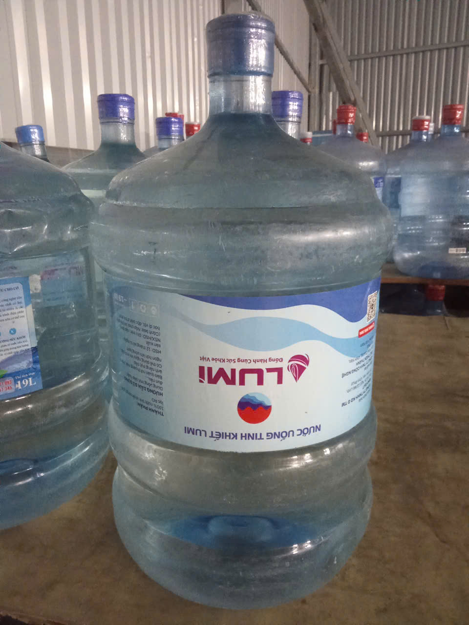 Nước Khoáng LuMi Bình 19 Lít (Không Vòi)